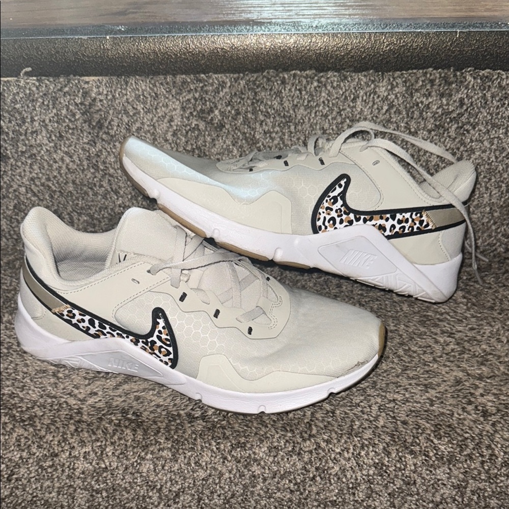 Nike Legend Essential Training shoe